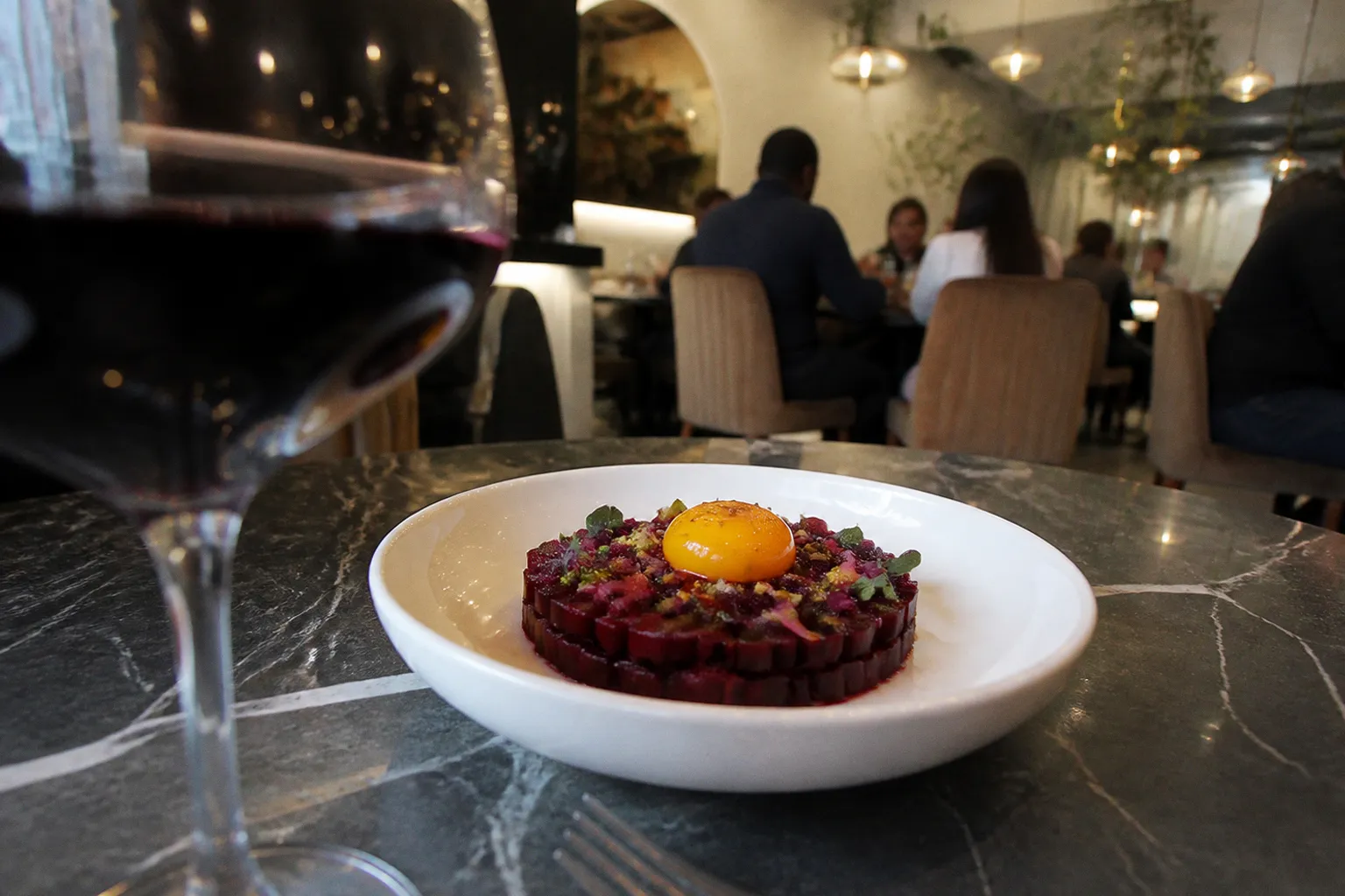 Oya Fusion : l'ambition d'une cuisine africaine moderne dans le 16e