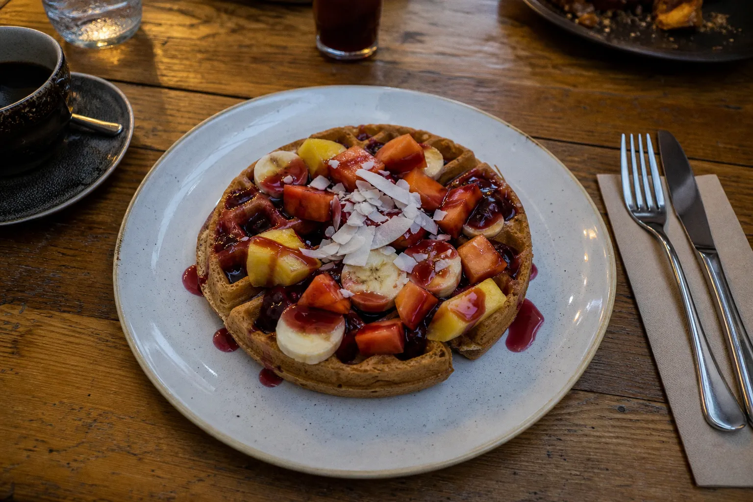 Pourquoi le brunch afro détrône le brunch classique à Paris ?